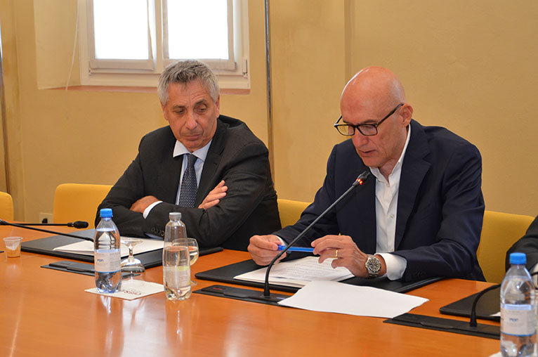 Industria ceramica italiana 2025: il vaso di coccio tra ETS, dumping e sostenibilità