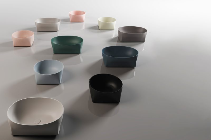 Salone del Bagno 2026 | Scarabeo Yugo, il lavabo che dà forma all’equilibrio
