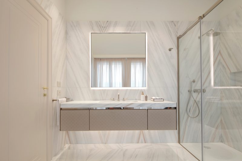 Brera Penthouse: il bagno contemporaneo tra eleganza VITAGE e minimalismo NOORTH