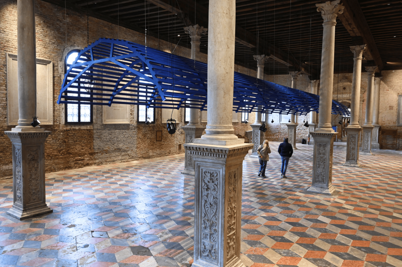 Press tour a Venezia per vedere l’installazione di Michele De Lucchi promossa da Geberit