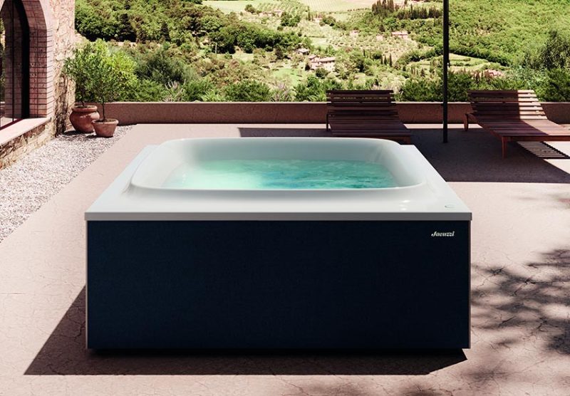 Vasca Skylounge Sylounge di Jacuzzi e Nodo Italia, una nuova frontiera per l’outdoor design