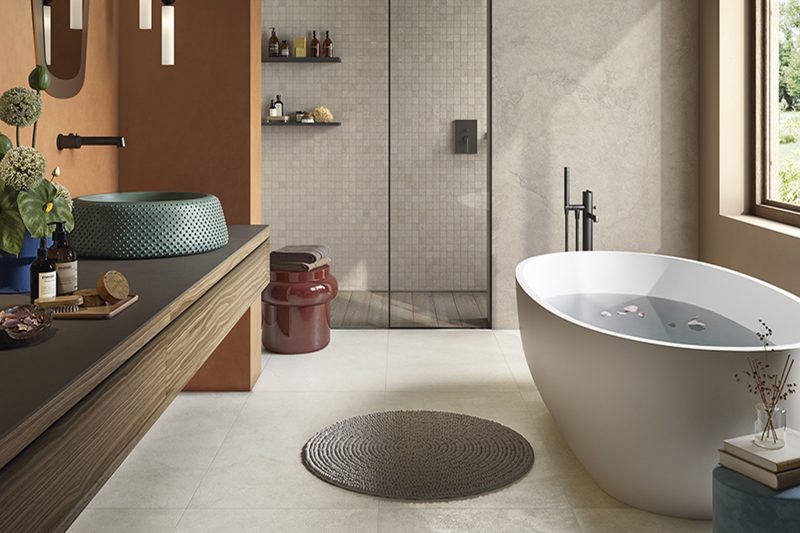 Oltre il benessere: il bagno come spazio ibrido e sensibile secondo Lea Ceramiche