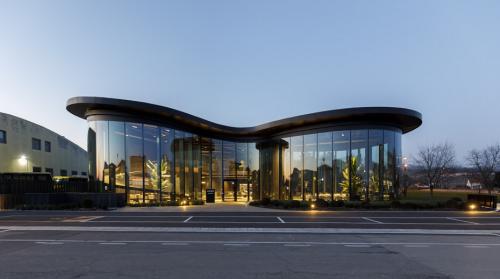 Vetrate isolanti COOL-LITE SKN 183 per Zardini headquarter