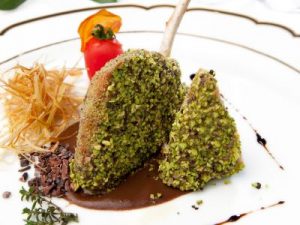 lambatina di maiale nero panato in pistacchio