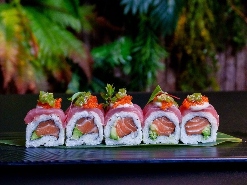 Raito compie un anno: festa a Brera con sushi e musica live