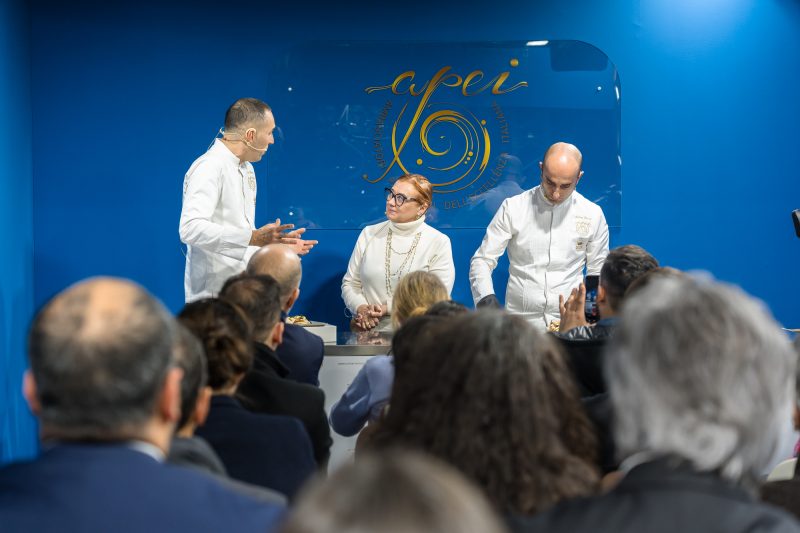 Le tendenze della pasticceria viste al SIGEP 2026