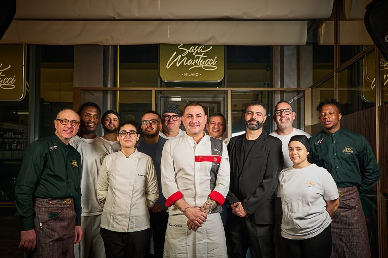 Sasà Martucci a Milano: un format identitario pronto a viaggiare