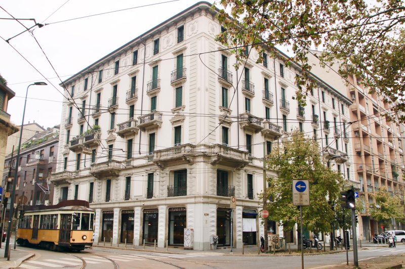 Tram deragliato a Milano: Akira Bar sostiene il ristorante Robata Kan dopo l’incidente