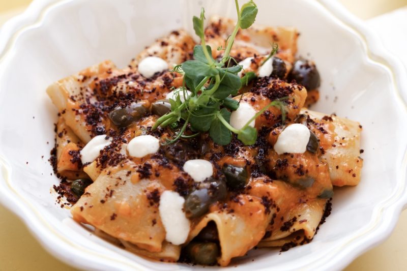 Paccheri con crema di peperoni