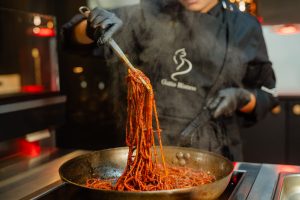 Osteria Pugliese Gatto Bianco Showcooking Assassina