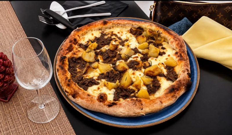 Cuttigghiu: la pizzeria che fa rinascere il centro storico di Palagonia