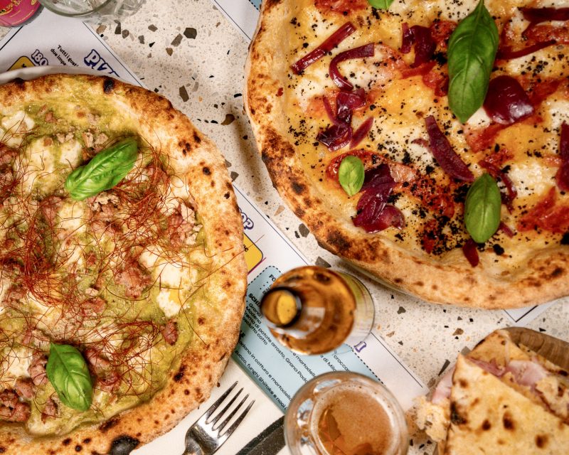 Glory POP, la pizzeria che riporta Milano negli anni ’80