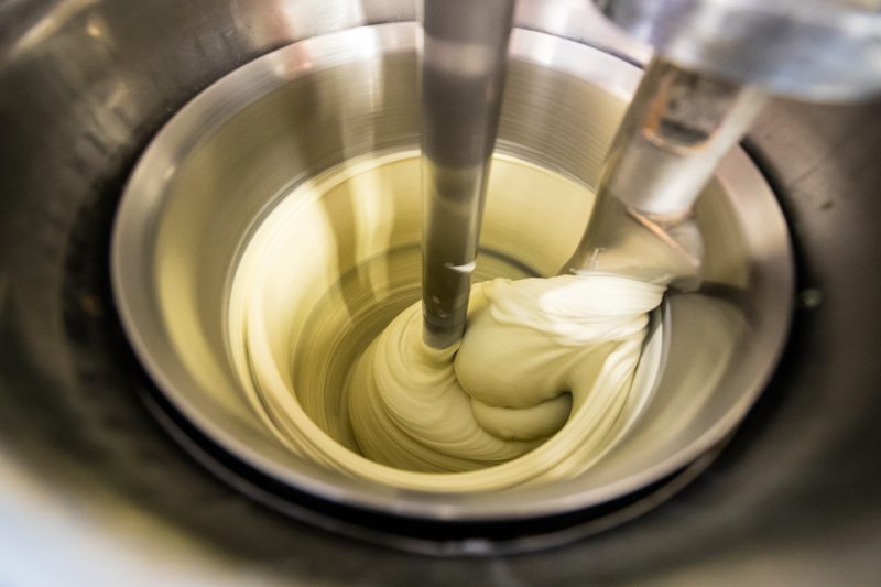 Aprire una gelateria: le macchine indispensabili dipendono da contesto e “previsioni”