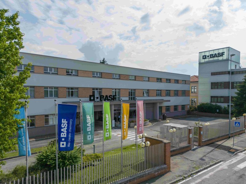 BASF Italia, il 2025 tra resilienza e incertezze: frenano i polimeri, vola la cosmetica