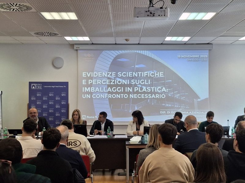 Plastica e scienza: a Roma Tre un confronto per sfatare i miti