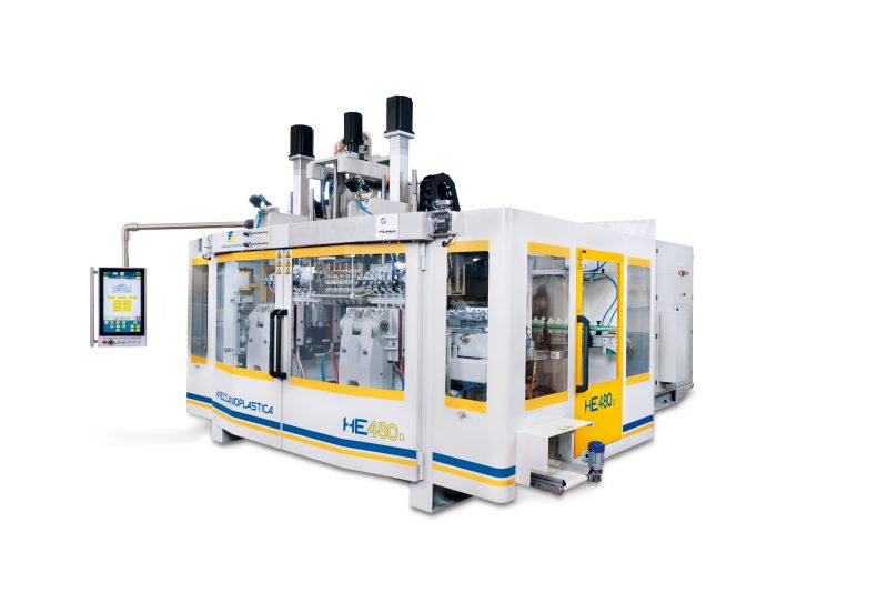 Meccanoplastica al K 2025 con tre macchine per soffiaggio full electric