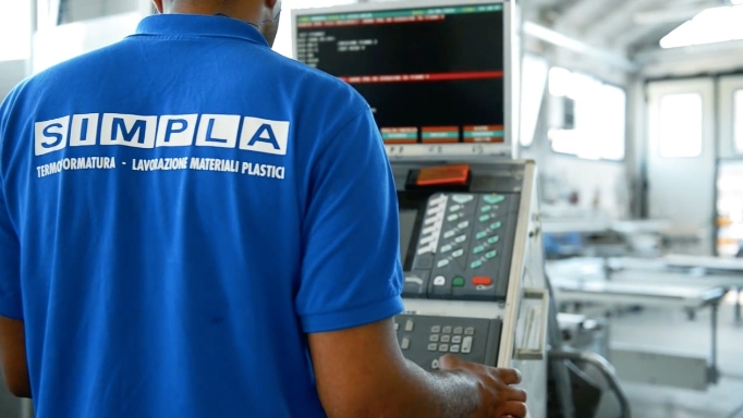 Koinos accelera sulla termoformatura: Lapi acquisisce Simpla
