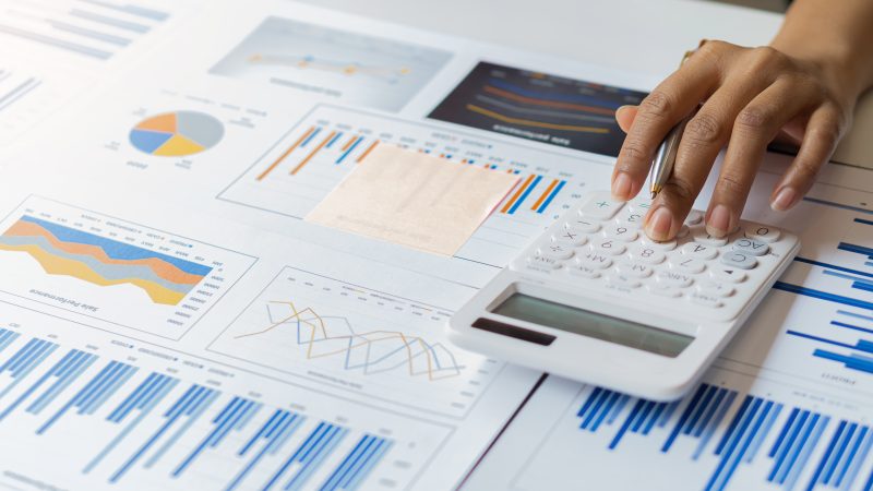 Macchine per plastica e gomma: import in crescita nel 2025, export in calo