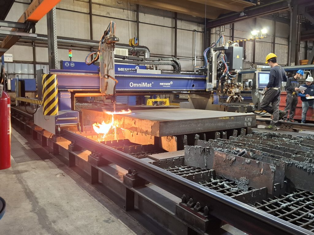 La Divisione Lamiere Grosse del gruppo Gabrielli dispone di dieci sistemi ossitaglio oltre che dei software Alma 