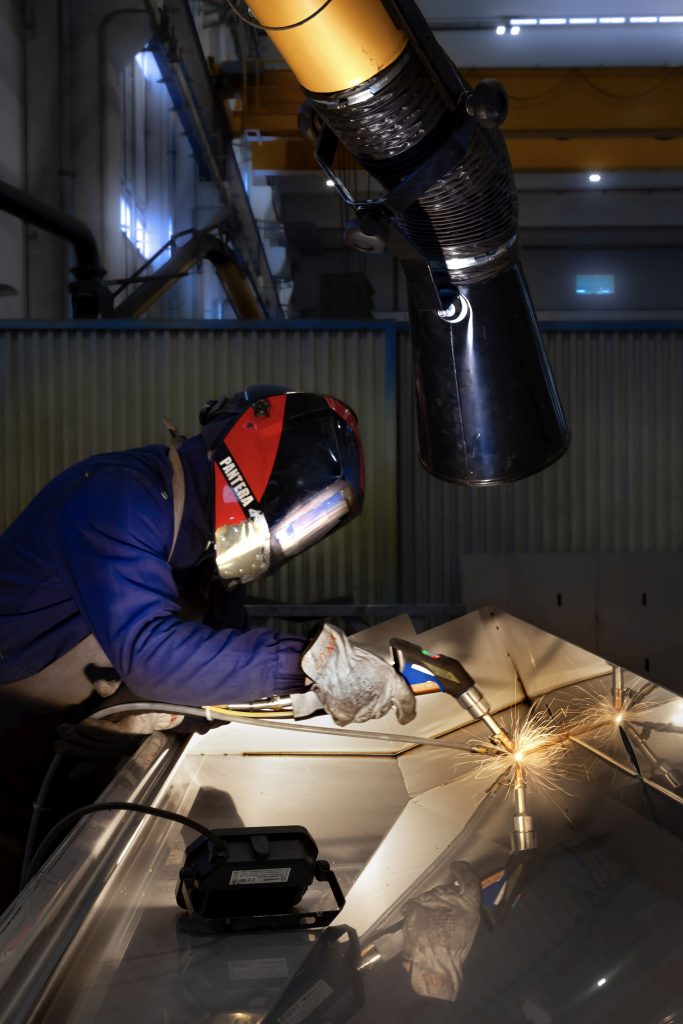 Gualini Lamiere International è specializzata nella lavorazione lamiera conto terzi da 70 anni