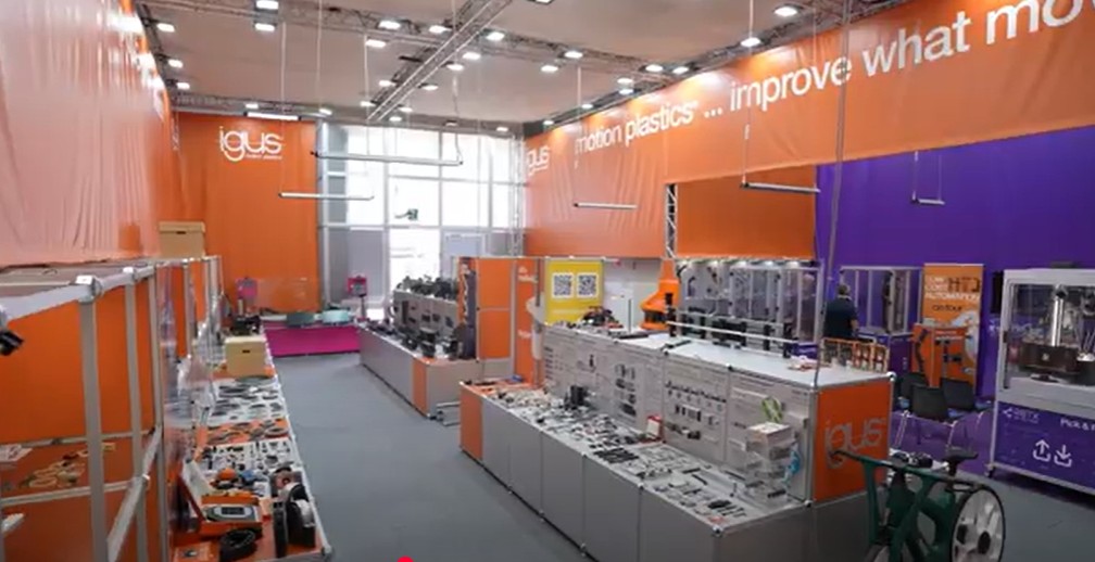 Motion plastics, robotica, showroom igus a Robbiate