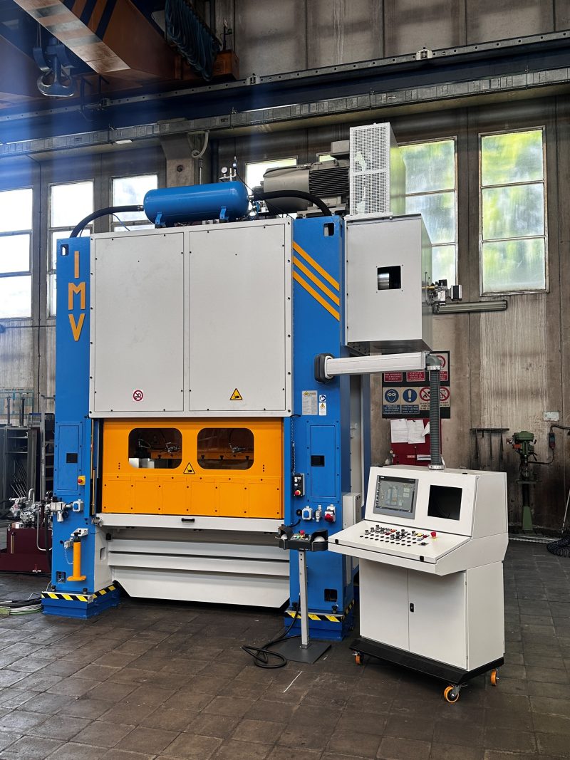 Pressa meccanica HSQ: rigidità, precisione e velocità
