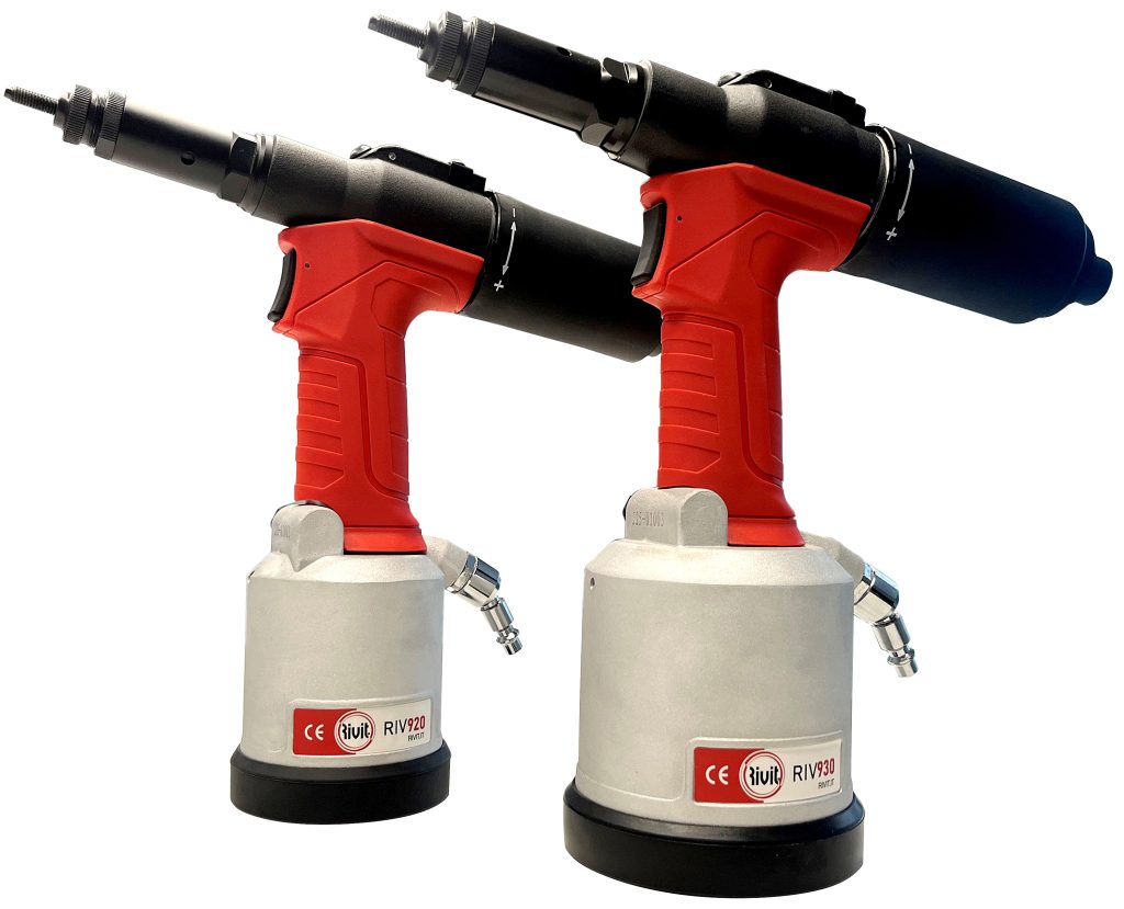 Rivettatrici RIV920 e RIV930 di Rivit