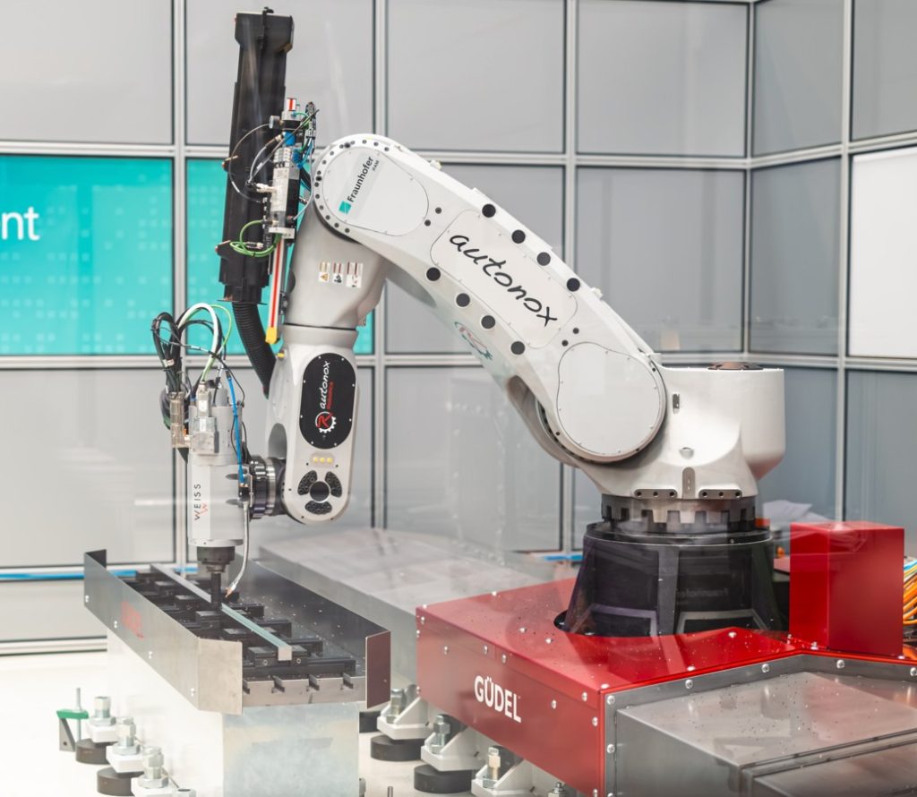 Il robot che fresa l’acciaio, prima italiana in BI-MU