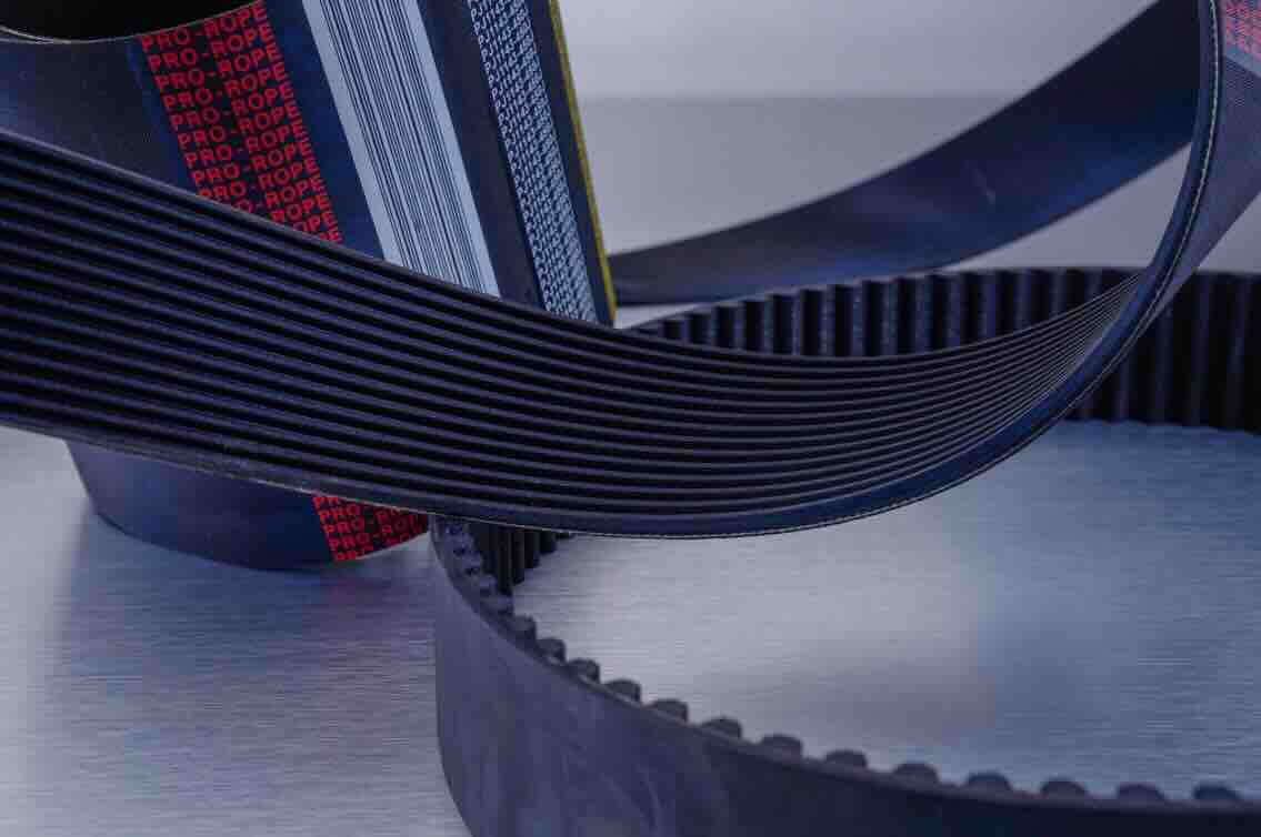 ACDelco Cinghia Trapezoidale Professionale 17451 – Alta Capacità, Per Motori Auto E Veicoli Commerciali