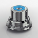 RÖHM: serraggio esterno per la foratura della piastra di raffreddamento della turbina