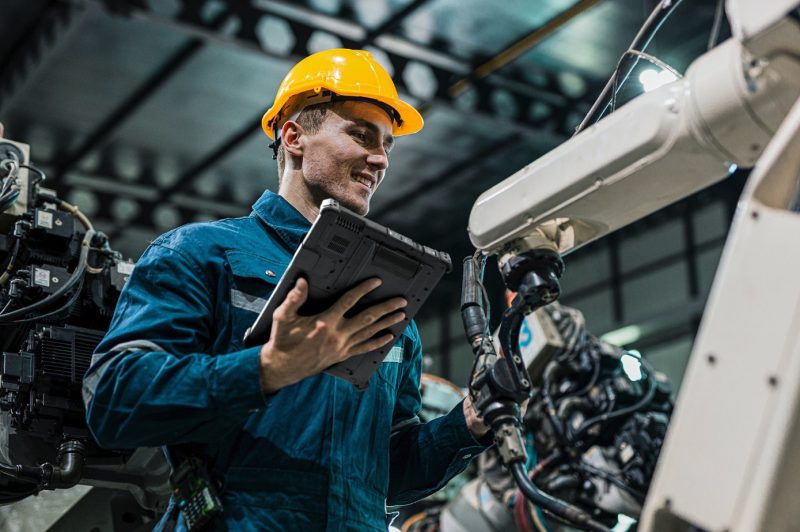 Getac lancia F120, il primo tablet fully rugged Copilot+ PC al mondo