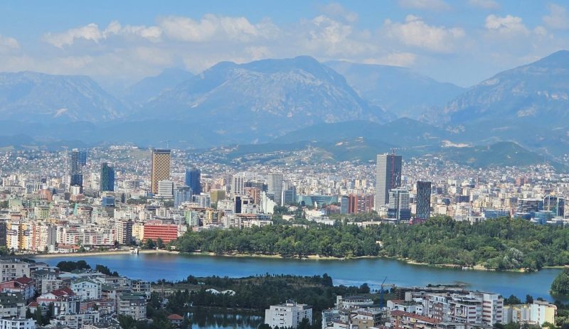 Mechinno apre una filiale a Tirana