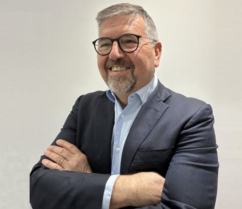 Fernando Fandiño Oliver in The Mobile Robot Company