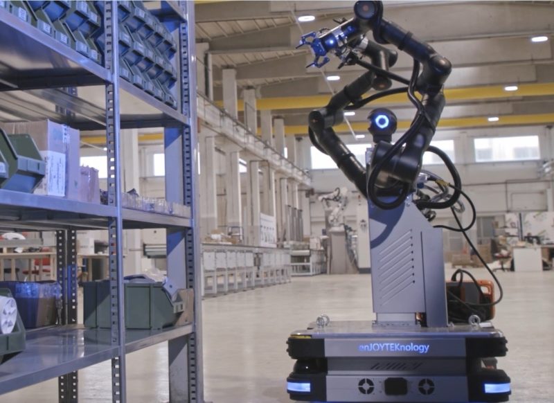 Un “semi-umanoide” mobile, nuova frontiera del kitting automatizzato