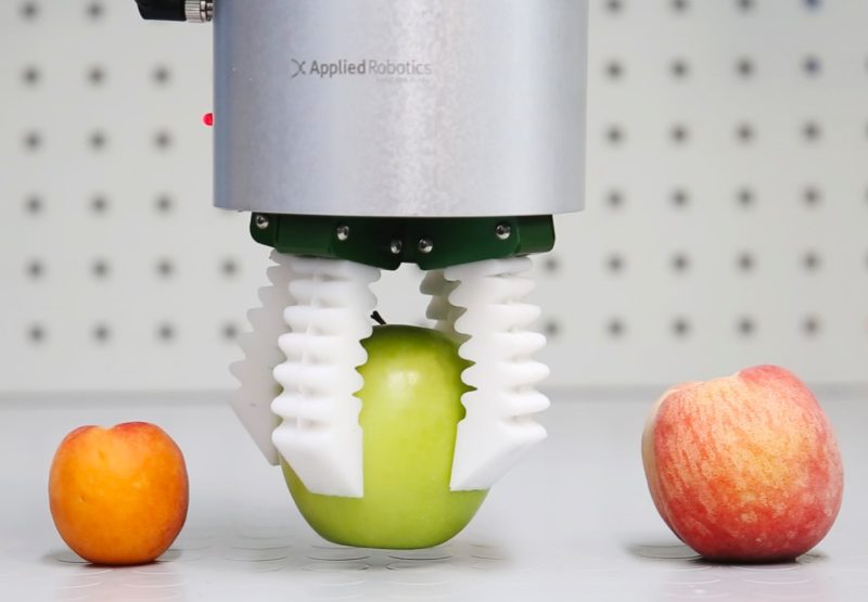 Pinza elettrica con dita flessibili e morbide