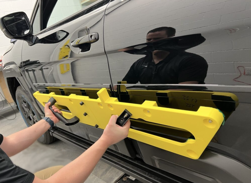 Stratasys con Subaru sviluppa utensili in metà tempo