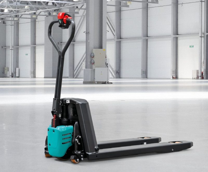 Transpallet elettrico per spazi ridotti