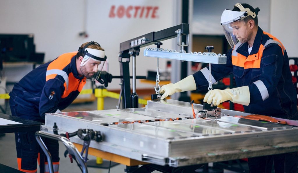 Soluzioni innovative per riparare batterie e sistemi e-drive 