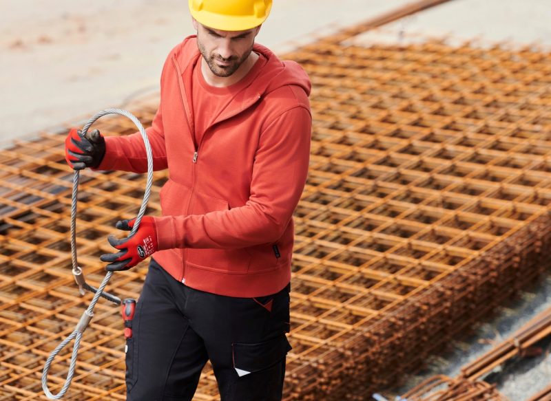 La protezione delle mani per industria e artigiani