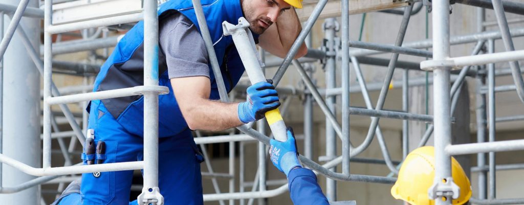 La protezione delle mani per industria e artigiani