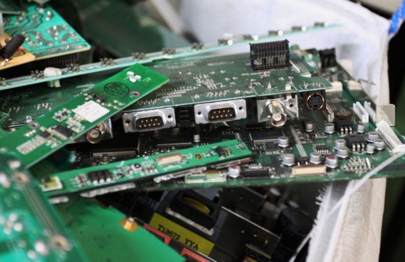I rifiuti elettronici non vanno in vacanza