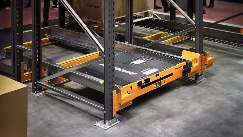 Jungheinrich con Automha per automazione dei magazzini