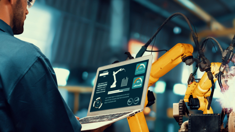 La fabbrica diventa software: l’automazione parla digitale
