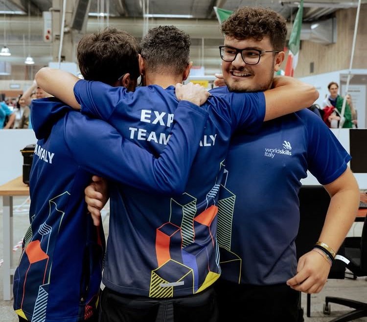 EuroSkills 2025, al Team Italia la Medaglia d’Eccellenza nella robotica 