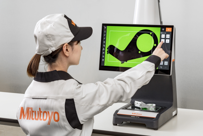 Mitutoyo lancia QM-Fit: il nuovo sistema di visione intelligente per misure rapide e intuitive