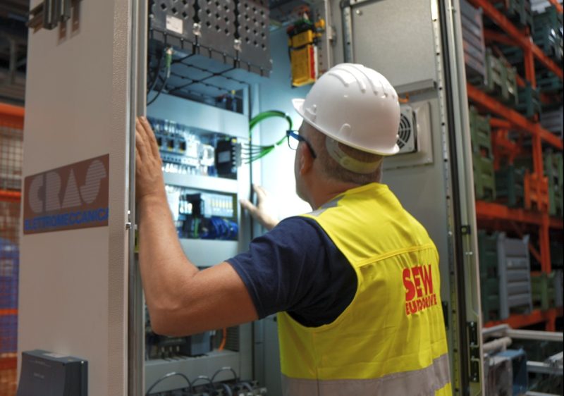 Revamping del magazzino automatico, energia sostenibile per le Smart Factory